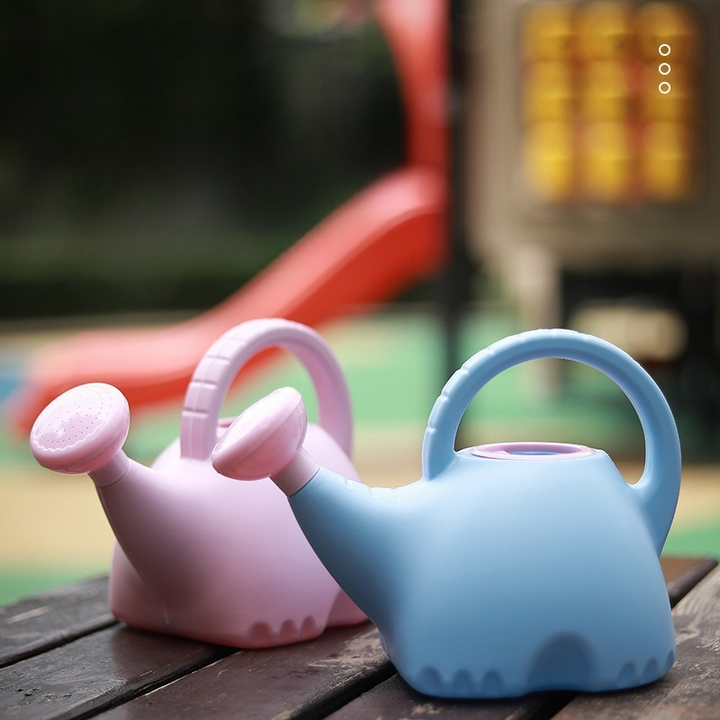 Cartoon Thickened Watering Can - مراجعة Gardening Tools Cartoon وسعره