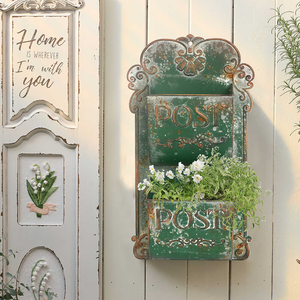 Rustic Iron Art Wall Hanging B - مراجعة Gardening Tools Basket وسعره